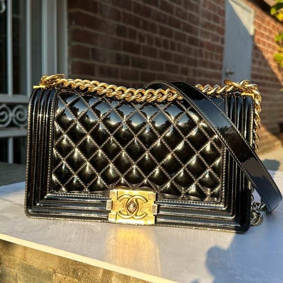 CHANEL Medium Boy Bag Patent Leather with Box - Picture 3 of 13
